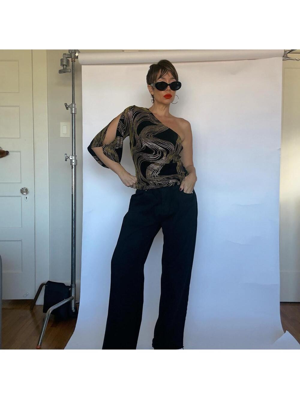 Y2K Cache One Shoulder Top - Picture 6 of 8